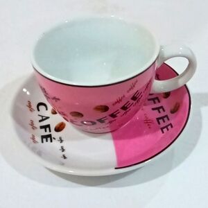 Vintage Coffee / Café Cups and Saucers Set of 6 Multicolored w/ Matching Saucers